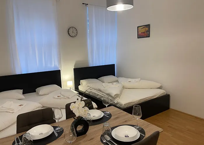 Cozy In 5-monthly Only *