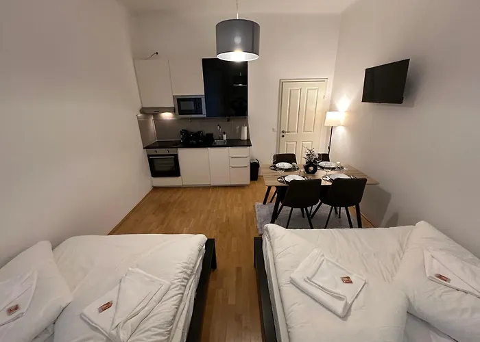 Cozy In 5-monthly Only