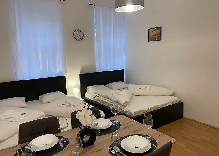 Cozy In 5-monthly Only *